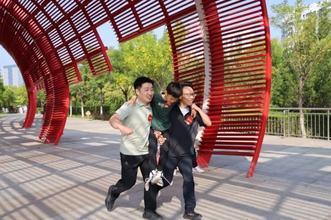 充分阐扬工会桥梁纽带作用，丰硕职工心灵文化供给。.jpg